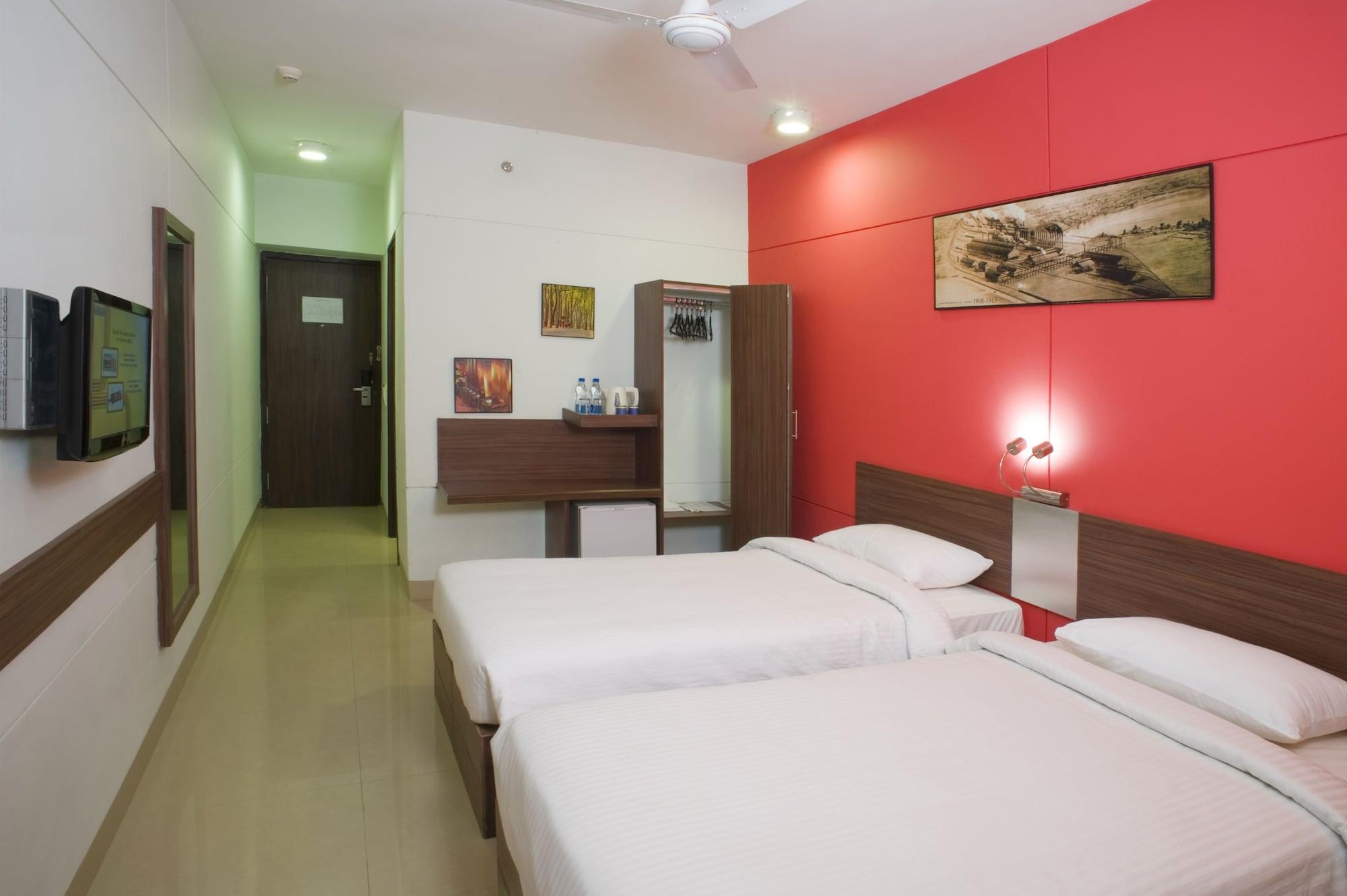 Surat Hotell Exteriör bild